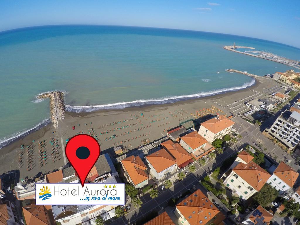 Hotel Aurora Marina di Cecina Buitenkant foto